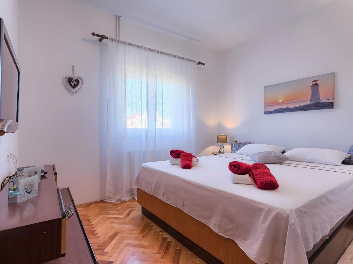 Apartment Laura By Interhome Galizana Exterior photo